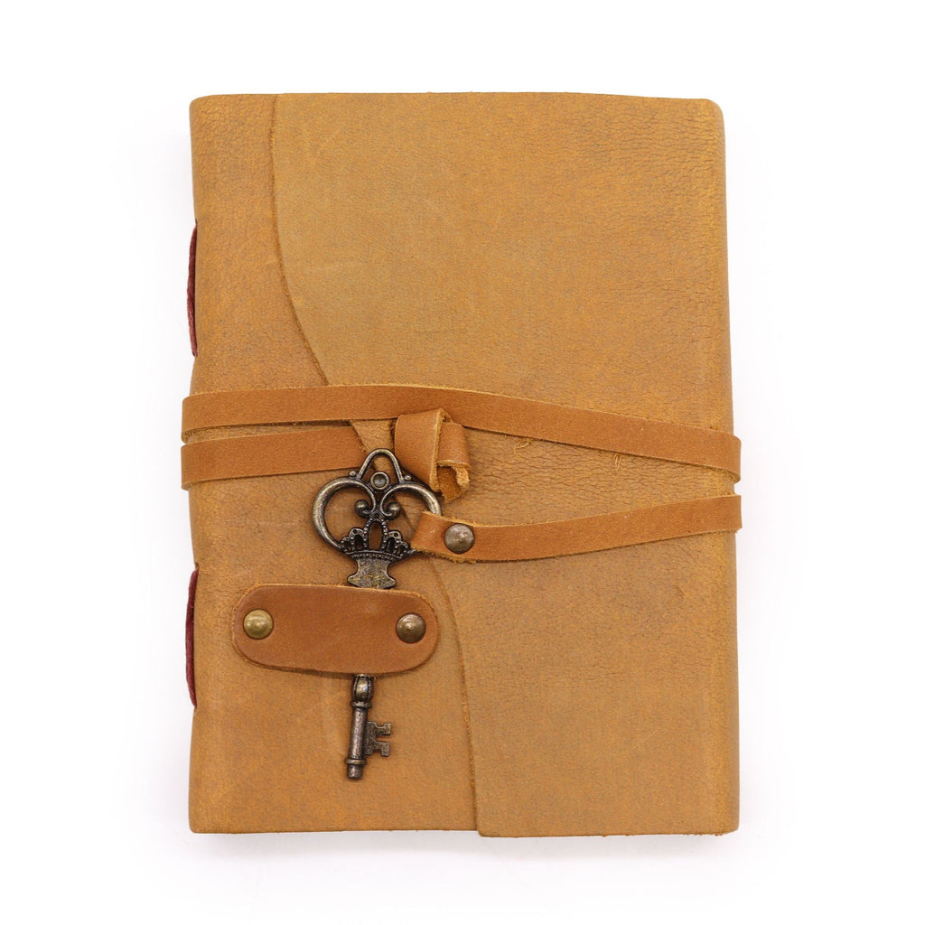 Oiled Tan Leather Journal with Key – 200 Pages